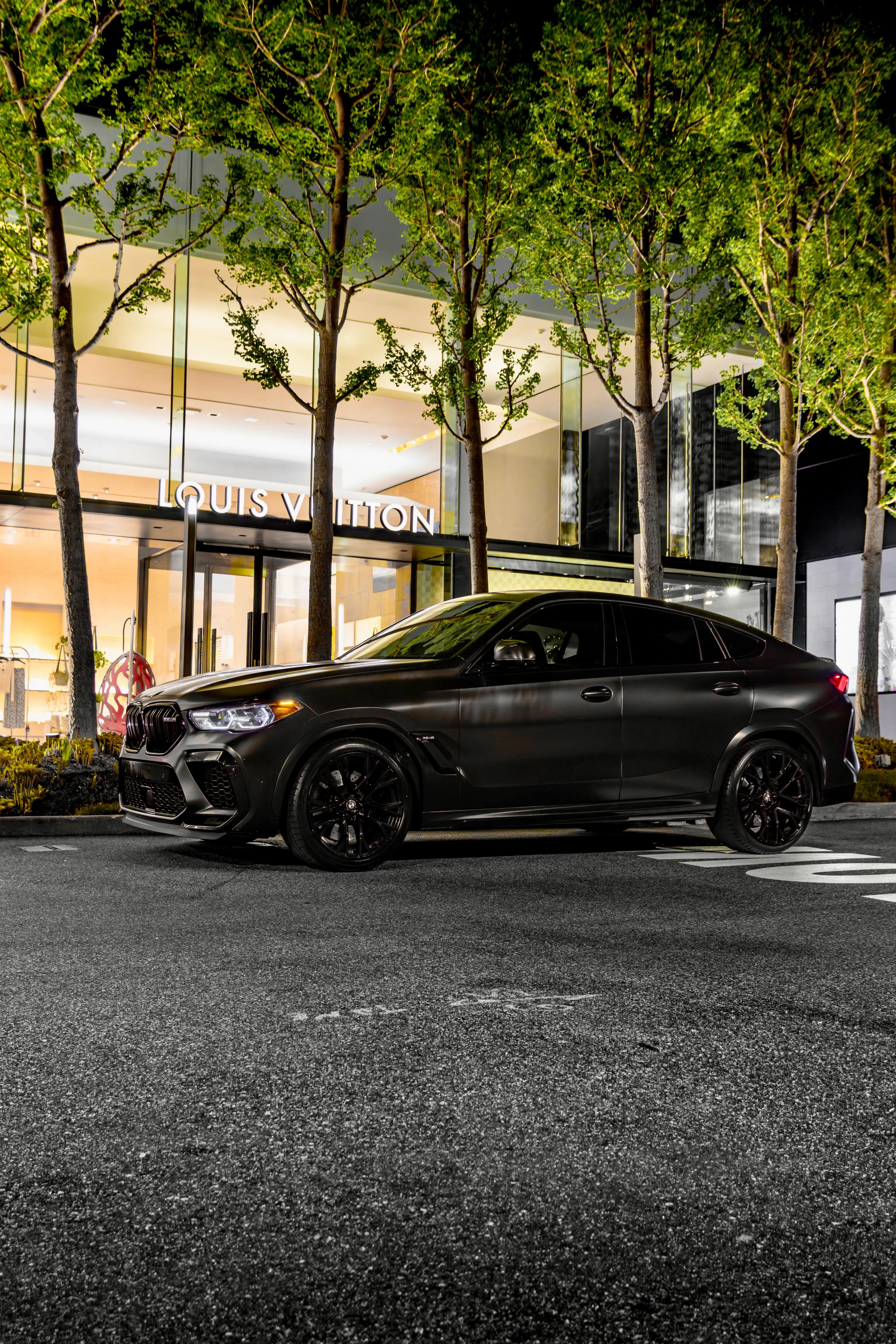 BMW - Image 13
