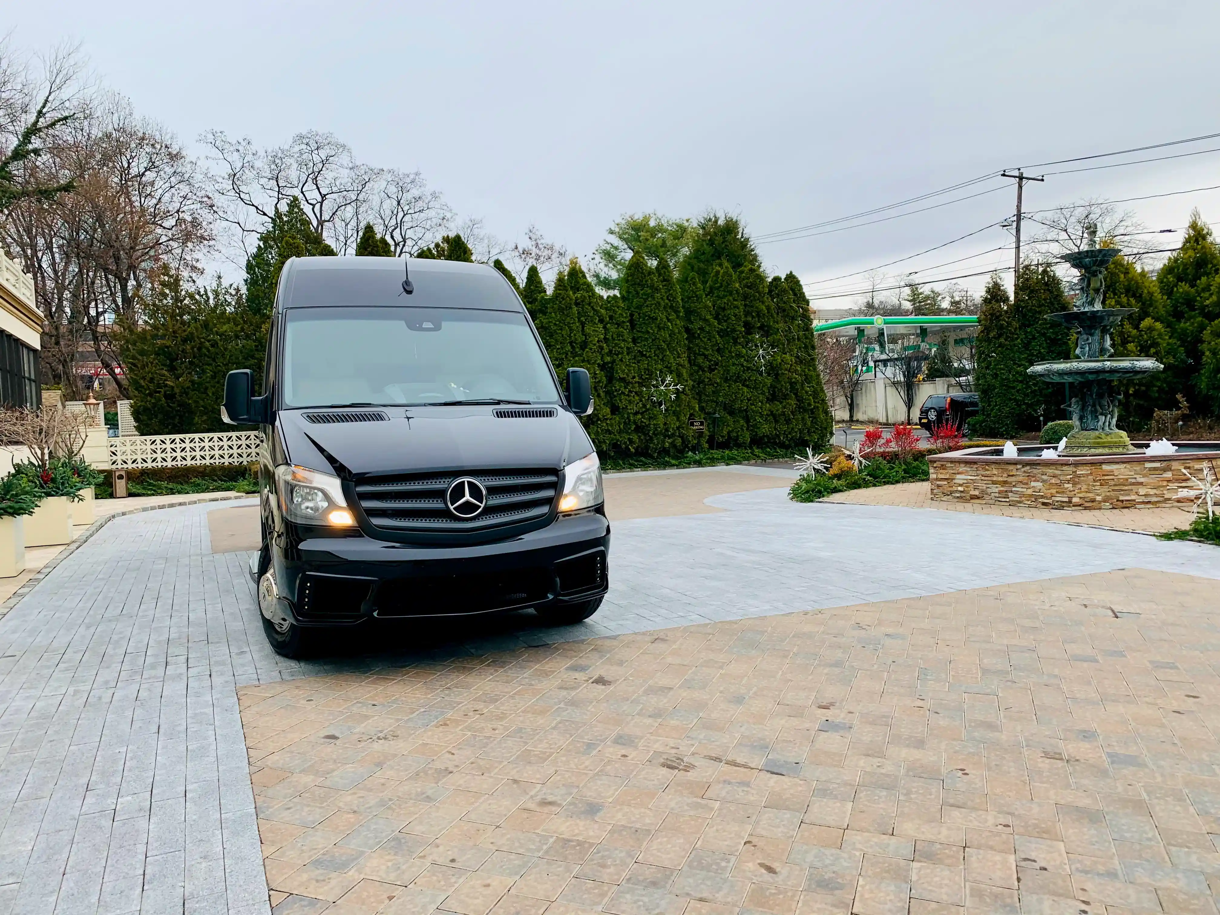 Maybach Sprinter - Image 4